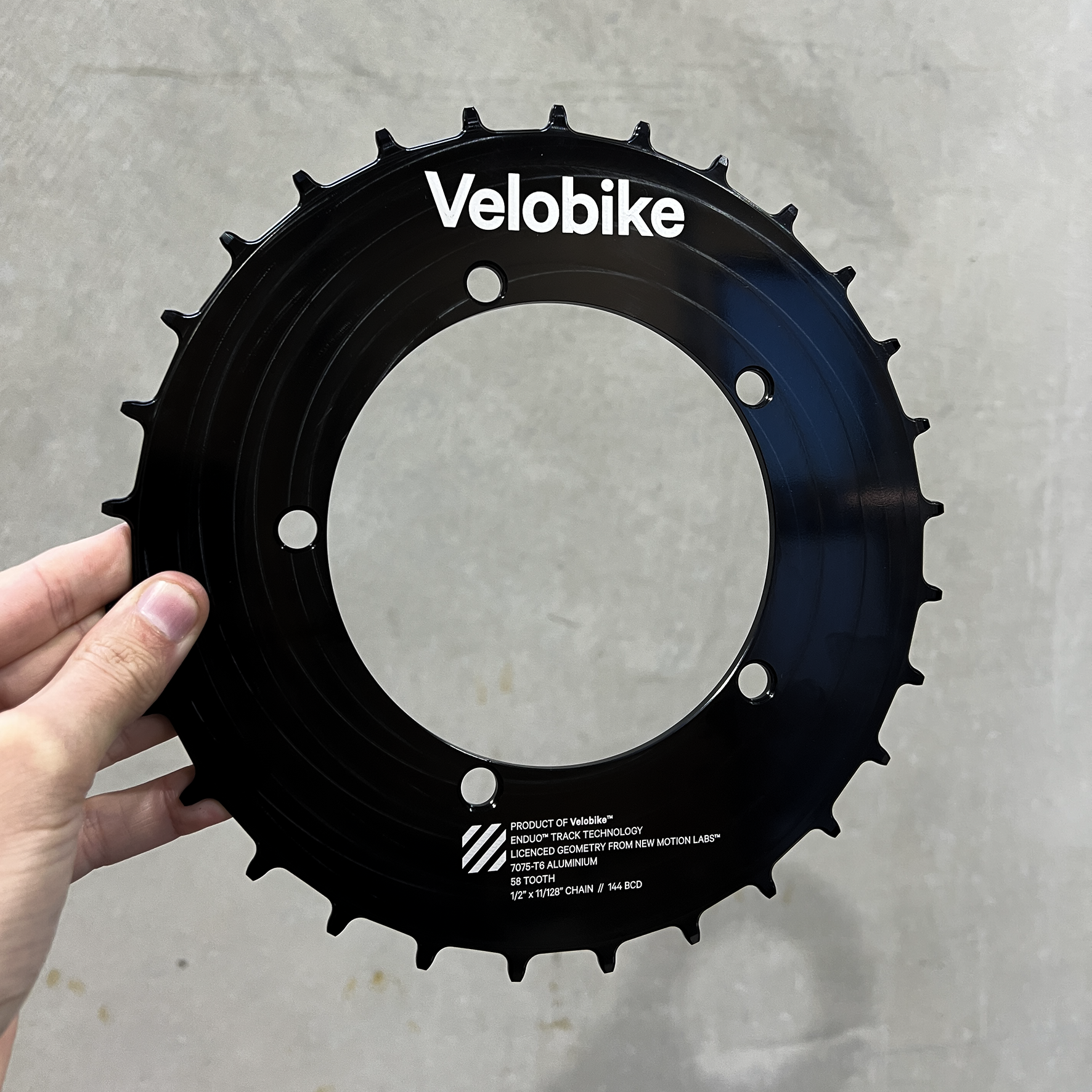 Velobike New Motion Labs Enduo Track Duel Engagement technology chainring